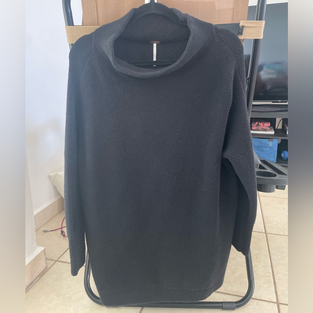 Free people Women Black not a full turtleneck Sweater Free People Size Small
